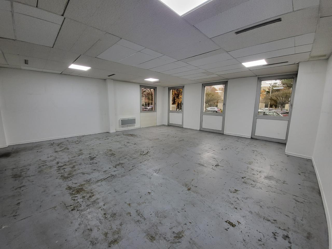 Local d'activité Émerainville 737m² Location local d'activité Émerainville Seine-et-Marne OLACT2204989 5